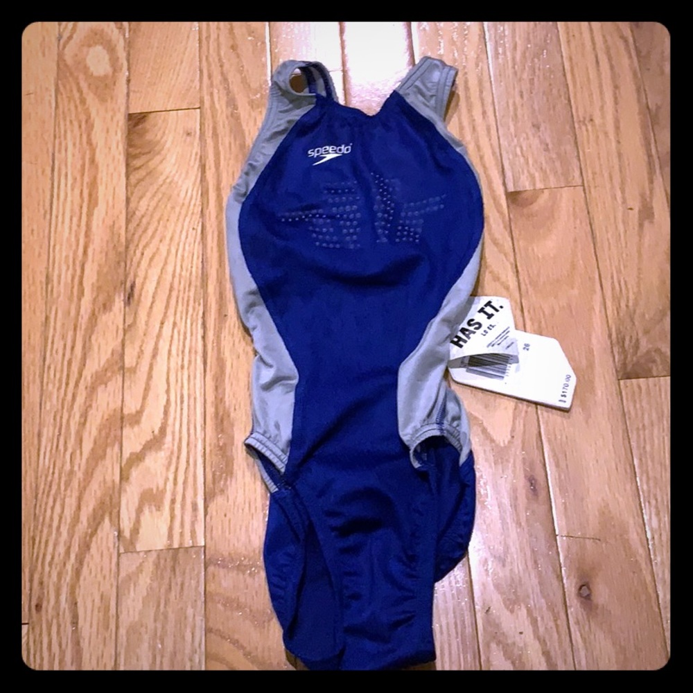 NWT Speedo Fastskin FSII. Size 26